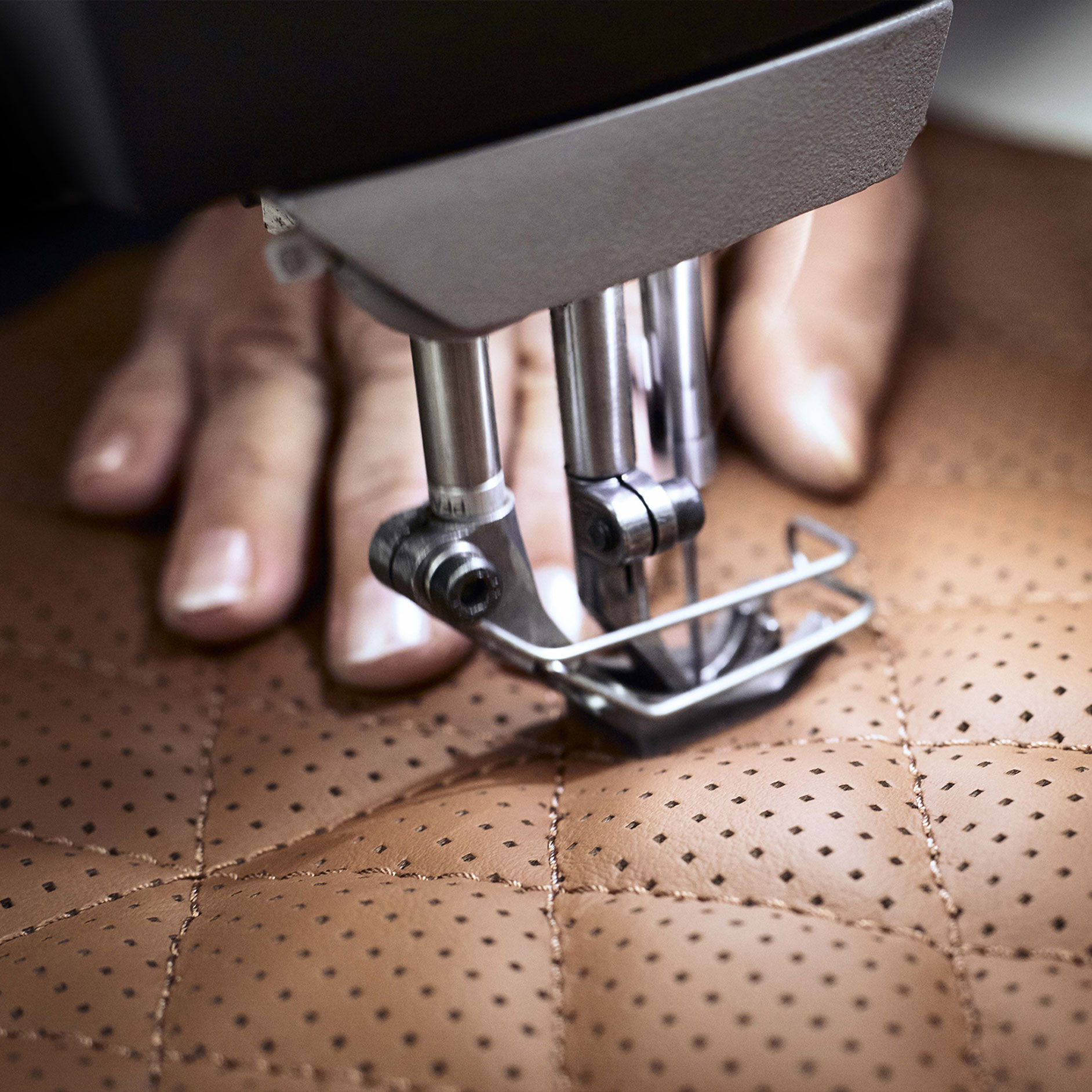 O nas | Mercedes-Benz Obrabiana ręcznie tapicerka skórzana.